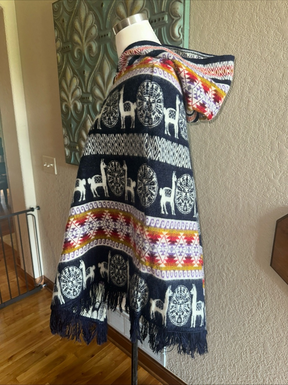 Hooded Llama Alpaca Print Poncho Cape Fringe Southwestern Boho One Size - Picture 4 of 10